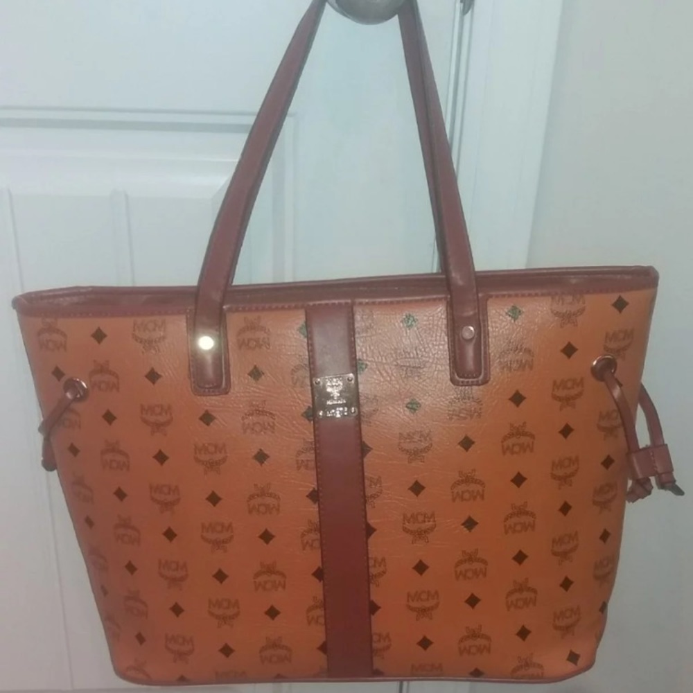 M*C*M tote